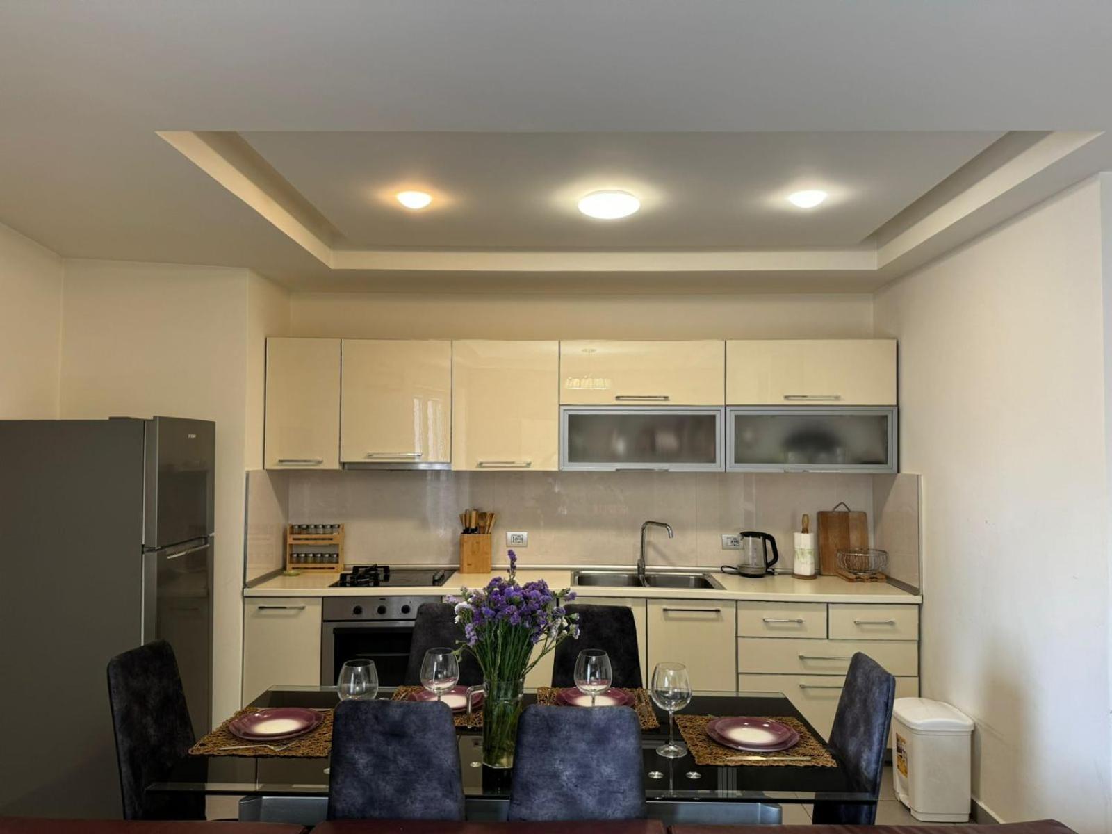 Diem Apartment Near Pazari I Ri ティラナ エクステリア 写真